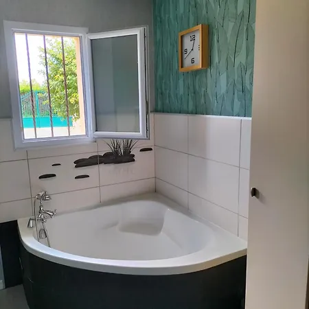Holiday home Maison Circuit 24 Du Mans Teloche
