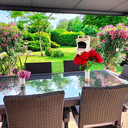 Holiday home Maison Circuit 24 Du Mans